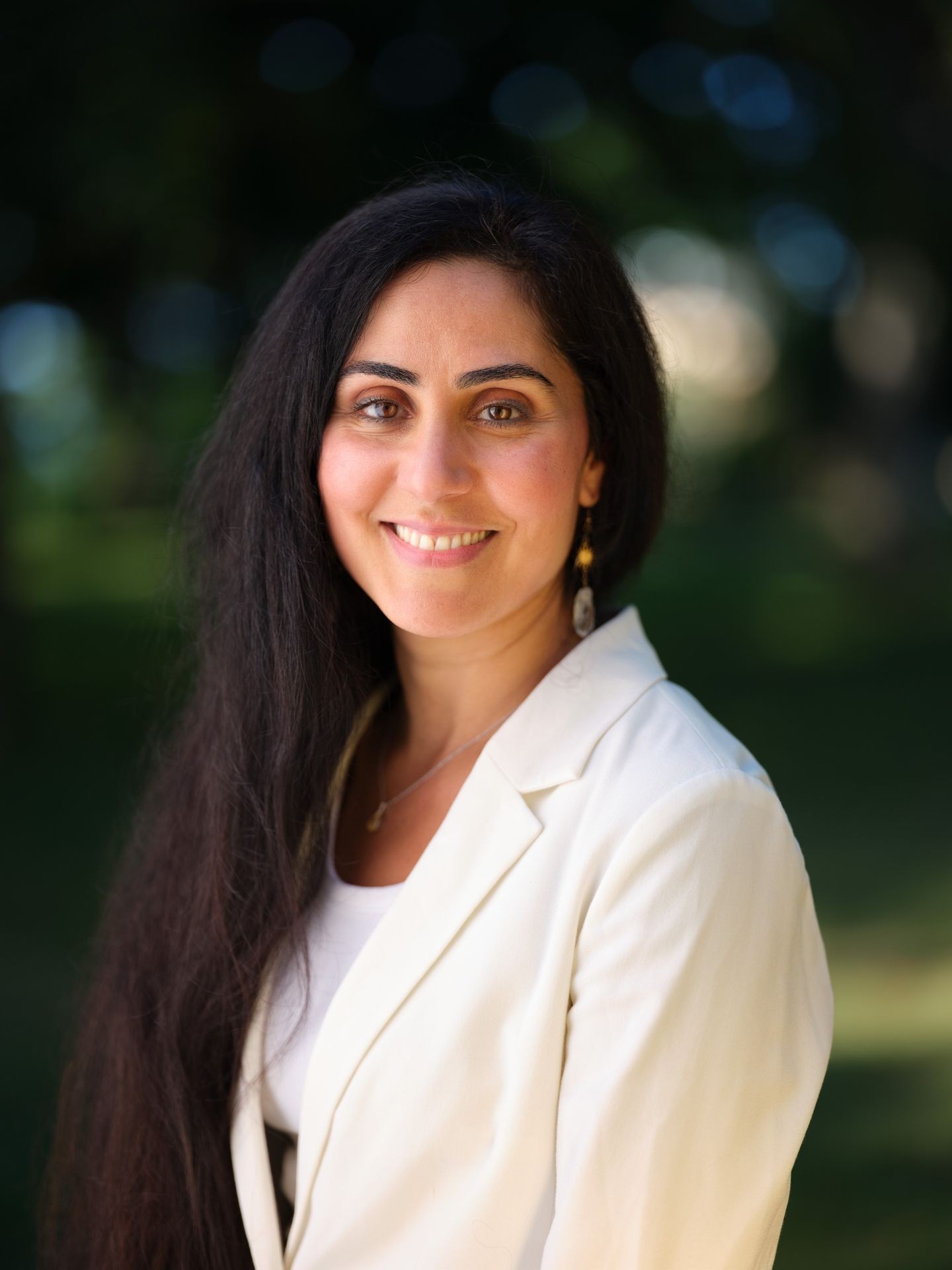 Pegah BehBehbani, M.C